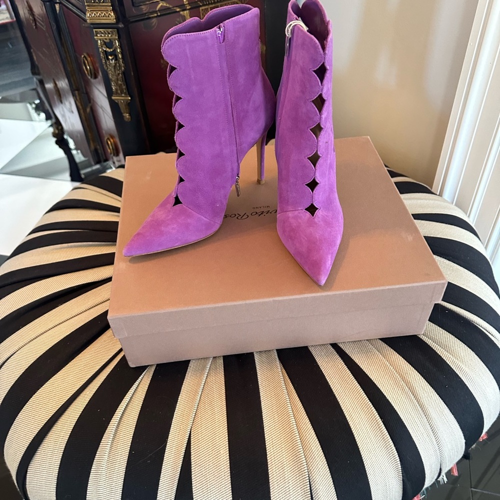 Gianvito Rossi Purple Ankle Boots with Scalloped Edge